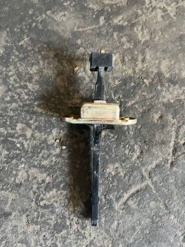 делика кузов: Mitsubishi Delica ограничитель двери, Митсубиси Делика дверной — 5