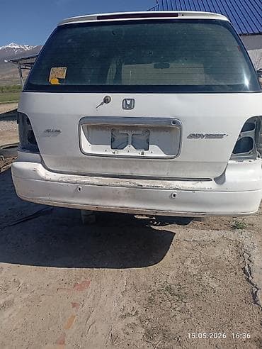 продажа дверей: Задняя пятая дверь (крышка багажника) для Honda Odyssey. - — 1