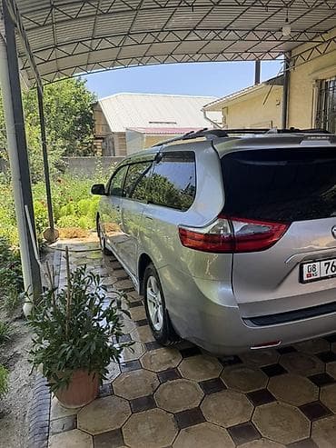 Toyota Sienna: 2019 г., 3.5 л, Автомат, Бензин, Минивэн — 4