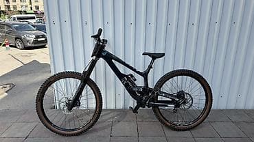 Велосипеддер: 2023 YT Tues Core 2 Wheel Size 27.5" Вилка RockShox BoXXer Select — 1