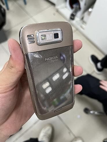 телефон на 10000: Nokia E72 — 2