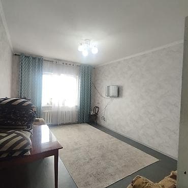 хата с бильярдом: Продаю 2х комнатную квартиру городе Токмок 1 микрайон 105 серия дом — 3