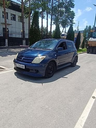 mini cuper: Toyota Ist: 2003 г., 1.3 л, Автомат, Бензин, Хэтчбэк — 2