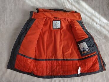 школьный фартук на прокат: 1200 сомом SELA серая на 7-9 лет, б/у, состояние отличное. 500 — 5