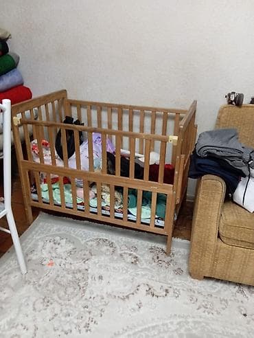 детский комод: Детские товары для дома - Детская деревянная кроватка-манеж — 1