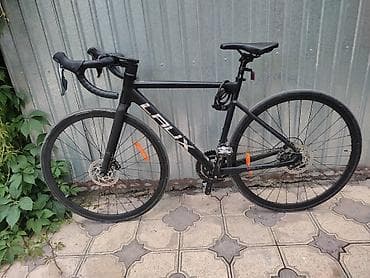 trinx carbon: Шоссейный велосипед, Laux, Рама M (156 - 178 см), Б/у — 3