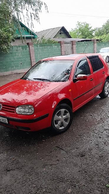 Volkswagen Golf: 1999 г., 1.6 л, Механика, Бензин, Хэтчбэк