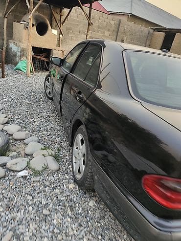 стоп w221: Mercedes-Benz E-Class: 2001 г., 2.2 л, Автомат, Дизель, Седан — 5