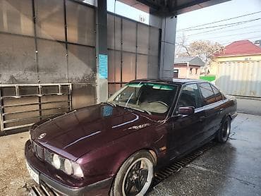 kia palisad: BMW 5 series: 1993 г., Седан — 6