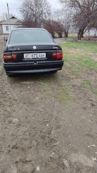 ом 613: Opel Vectra: 1993 г., 1.6 л, Механика, Бензин, Седан — 4