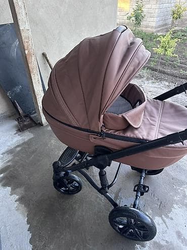 Детский мир: Детская коляска 3 в 1 люлька, автолюлька и прогулочный после 1 детей — 1