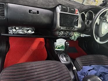 хонда истеп 1: Honda Fit: 2003 г., 1.3 л, Вариатор, Бензин, Хетчбек — 7
