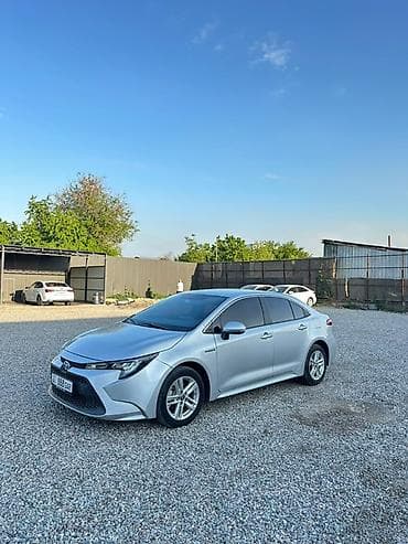 Унаа: Toyota Levin: 2020 г., 1.8 л, Вариатор, Гибрид, Седан — 2