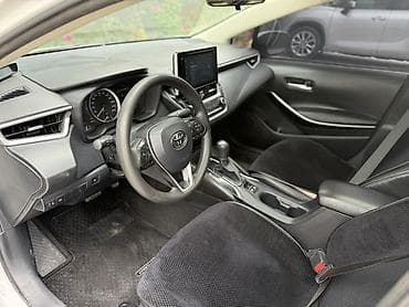 215 75 16c: Toyota Corolla: 2020 г., 1.8 л, Вариатор, Гибрид, Седан — 4