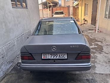 w210 салон: Mercedes-Benz E-Class: 1993 г., 3.2 л, Бензин, Седан — 4
