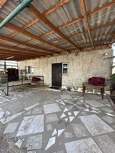 4 bedroom: 📍В Сокулуке ( нижняя зона ) продаётся дом на участке 7 соток. Об — 5