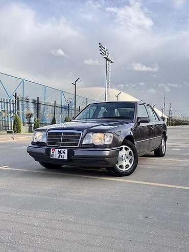 bmw m3 e30: Mercedes-Benz W124: 1993 г., 2.8 л, Седан — 3