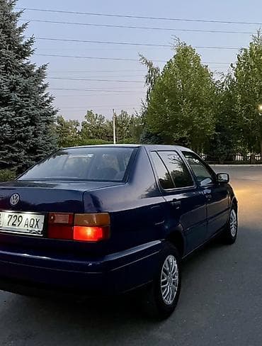 sprinter 2 7: Volkswagen Vento: 1993 г., 1.8 л, Автомат, Бензин, Седан — 5