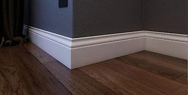 Напольный плинтус белый, классический профиль - Материал: плотный