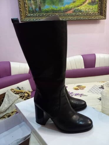 купить обувь бишкек: Сапоги кожа
Новые 
Каблук 8см
Размер 38
Еврозима
Шикарно смотрятся — 2