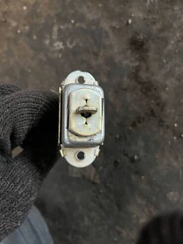 слив дождевой воды с крыши цена: Nissan March K12 ограничитель двери, Ниссан Марч К12 дверной — 3