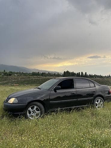 key maker: Toyota Avensis: 2001 г., 1.6 л, Механика, Бензин, Седан — 2