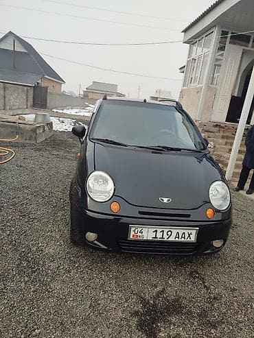 ош бишкек гигант: Городской хэтчбек компакт-класса, 5 дверей, золотистый цвет кузова — 4