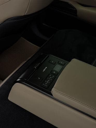 lexus es 3: Lexus ES: 2019 г., 2.5 л, Вариатор, Гибрид, Седан — 10