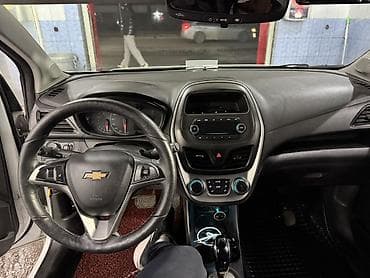 Продажа авто: Chevrolet Spark: 2017 г., 1 л, Автомат, Бензин, Хэтчбэк — 8