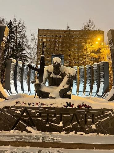 Делаем ремонт;;, шпаклевка,покраска,клеим обои. Качественно ! Звонить at lalafo.kg Делаем ремонт;;, шпаклевка,покраска,клеим обои. Качественно ! Звонить