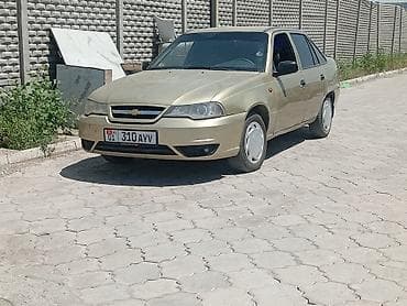 Daewoo Nexia: 2011 г., 1.6 л, Механика, Бензин, Седан