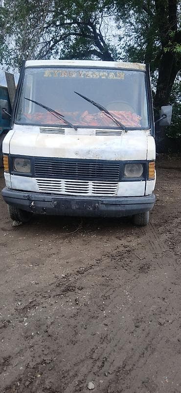 Mercedes-Benz : 1991 г., 1.3 л