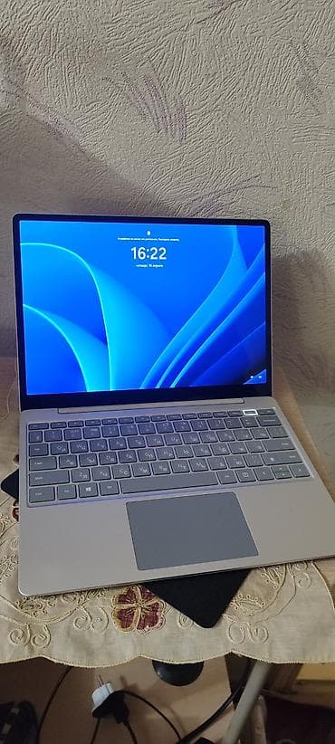 m2 pro: Для учебы, Б/у, Intel Core i5 — 1