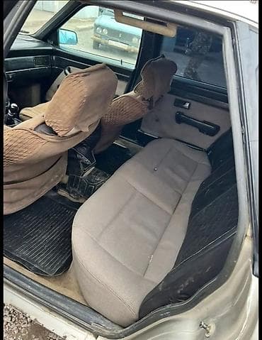 Audi: Audi 100: 1990 г., 2.3 л, Механика, Газ, Седан — 5