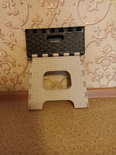 малазийский стол и стулья: Походный складной стул, Б/у, Пластик, цвет - Бежевый — 3