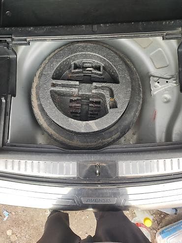 bmw e39 2002: Toyota Avensis: 2004 г., 2 л, Автомат, Бензин, Универсал — 8