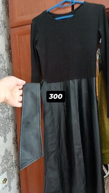 двойка одежда: Женская одежда — несколько позиций. 1) Платье черное комбинированное — 1