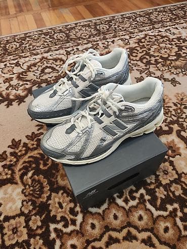 Ботинки: New Balance M1906RFS - Оригинальная модель серии 1906R - Размер: EU — 3