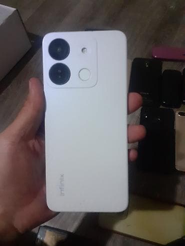 honor 9a: Лот кнопочных телефонов разных брендов и моделей. Состав: - Несколько — 3