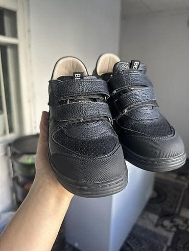 обувь рабочий: Детские черные туфли/кроссовки для школы - Модель: Babotou Kids Shoes — 2