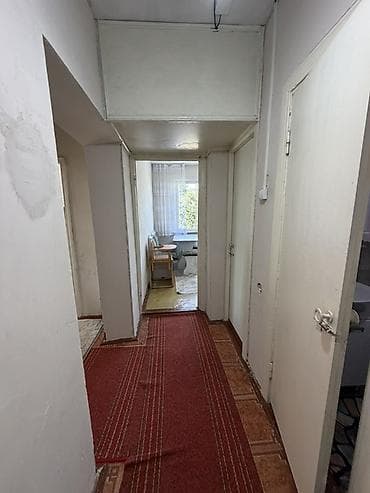 Батирлер: 2 бөлмө, 50 м², 105-серия, 105-серия, 2 кабат, Эски ремонт — 7