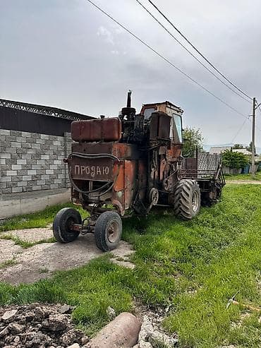 камбайн риса уборишни: Продаётся комбайн для уборки люцерны. Все заводское, включая жатку — 9