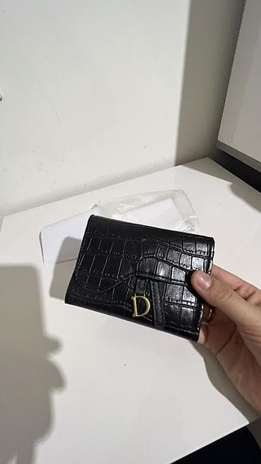 кошелек органайзер женский: Компактный женский кошелёк из чёрной экокожи с тиснением под — 1