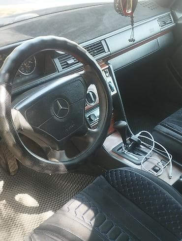 накладки на 124: Mercedes-Benz W124: 1995 г., 2.5 л, Автомат, Дизель, Седан — 10
