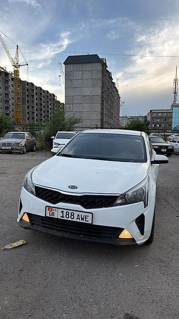 Kia Rio: 2021 г., 1.6 л, Автомат, Бензин, Седан at lalafo.kg Kia Rio: 2021 г., 1.6 л, Автомат, Бензин, Седан