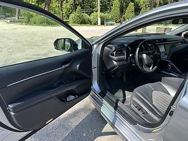 Toyota Camry: 2019 г., 2.5 л, Автомат, Бензин, Седан — 4