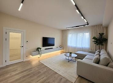 продаю бизнес компьютерные услуги: Сдаётся офисное помещение посуточно — 80 м² Предлагается в аренду — 3