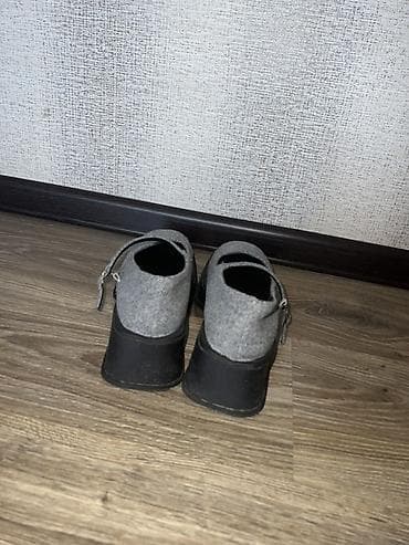 женские сабо: Мери Джейн на массивной платформе Продаю красивые туфли, состояние — 5