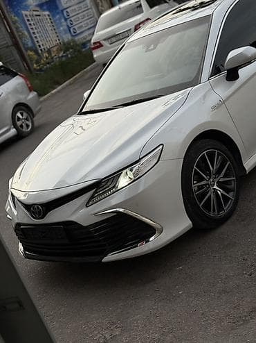 Toyota: Toyota Camry: 2022 г., 2.5 л, Автомат, Гибрид, Седан — 7