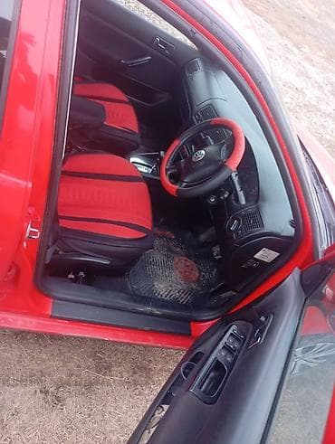 audi 90: Volkswagen Golf: 1998 г., 1.8 л, Автомат, Бензин, Хэтчбэк — 3